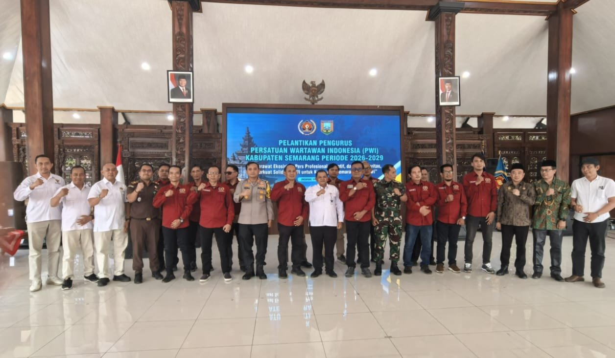 PWI Kabupaten Semarang Dilantik, Ketua PWI Jateng Ingatkan Wartawan Tetap Kritis dan Solid