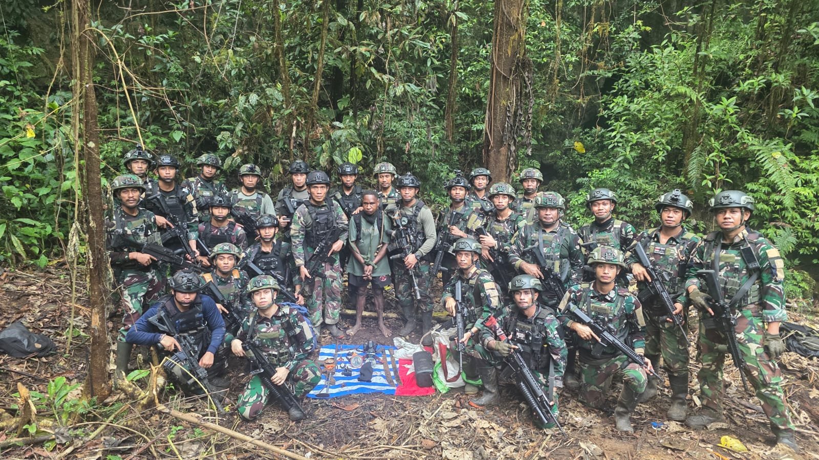Tuntas! Koops TNI Habema Rebut Kembali Dua Senjata Yonif 9 Marinir yang Dirampas Kelompok Manfred Fatem di Maybrat